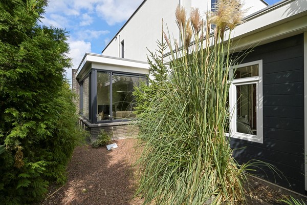 Medium property photo - Abdis Johannastraat 28, 2544 NE Den Haag